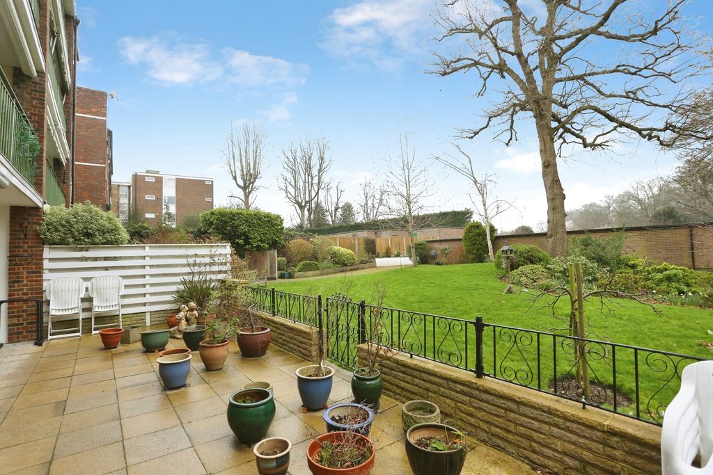 Additional image 11 of 3 bed flat for saleCourt Downs Road, Beckenham BR3