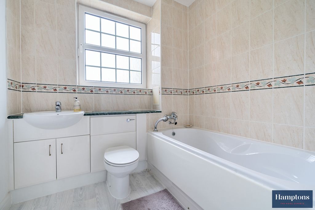 Additional image 5 of 3 bed flat for saleWhielden Street, Amersham HP7