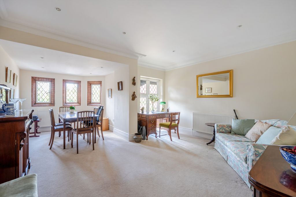 Additional image 4 of 3 bed flat for saleHolly Hill Drive, Banstead SM7
