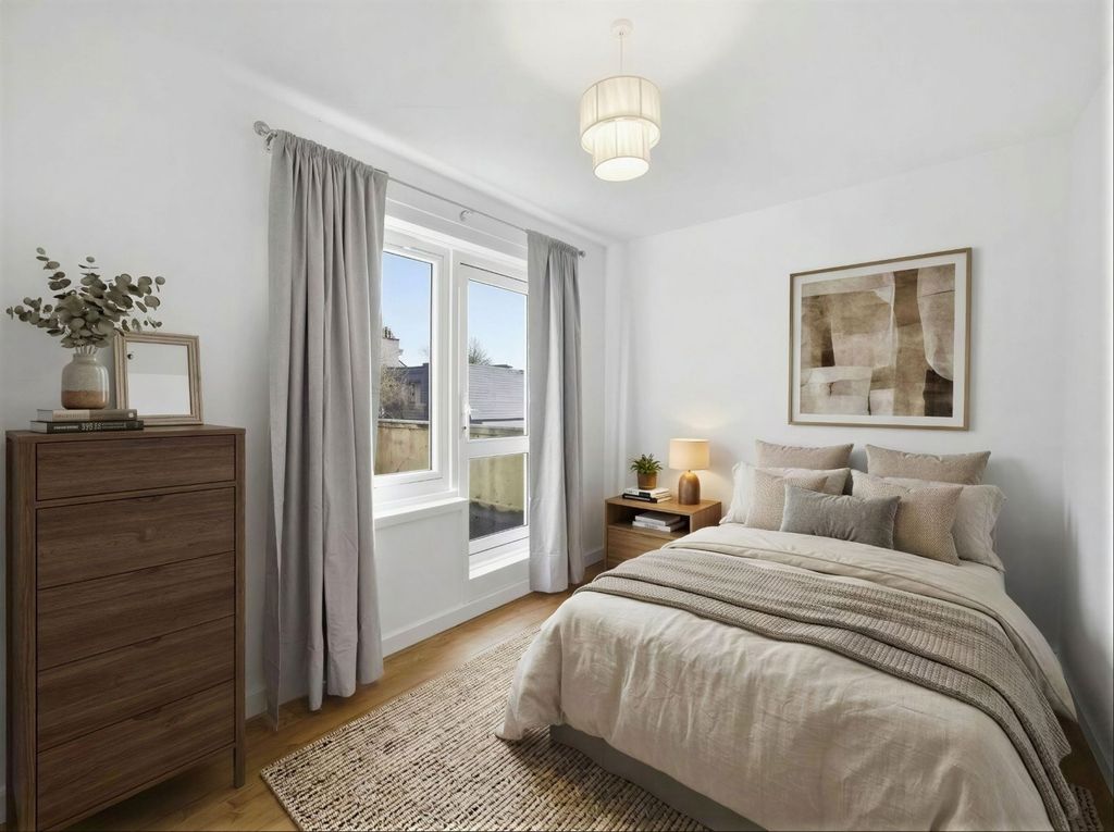 Additional image 9 of 3 bed semi-detached house for sale16 Juniper Avenue, Juniper Green, Edinburgh EH14
