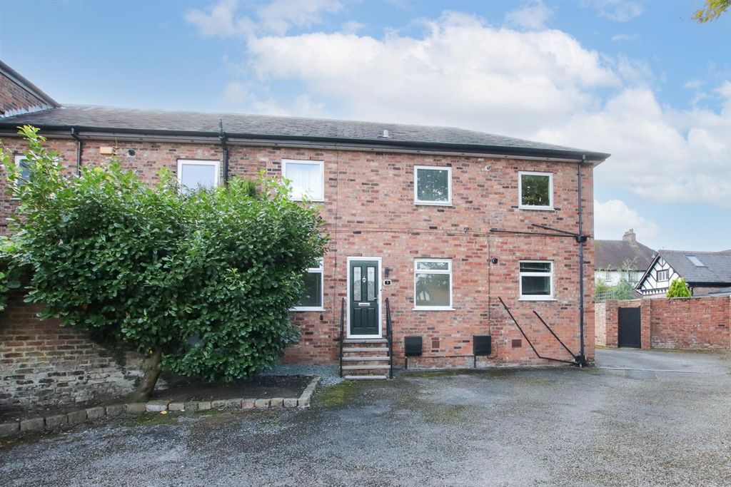 2 bed flat for saleBarrington Road, Altrincham WA14
