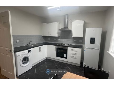Gladstone Court, Liverpool L8