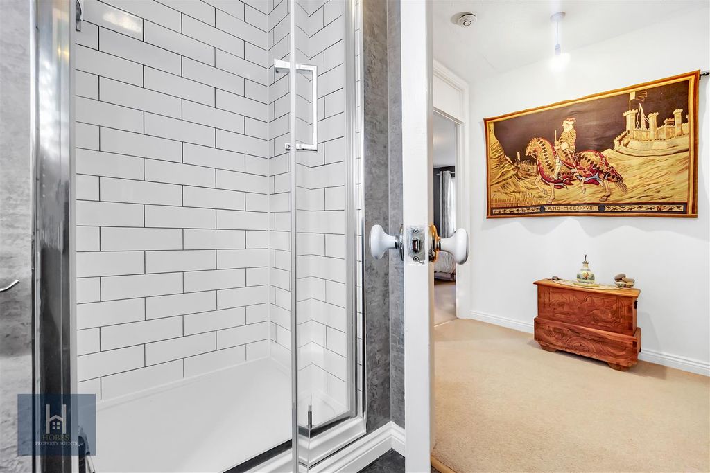 Additional image 16 of 3 bed flat for saleGravel Hill Road, Yate, Bristol BS37