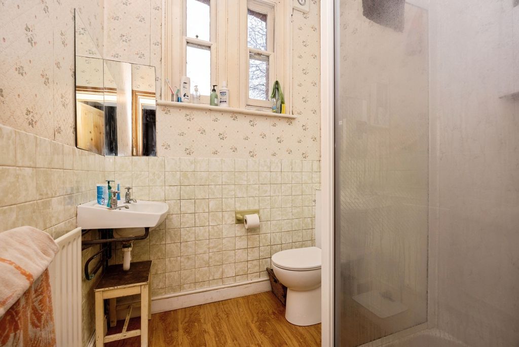 Additional image 20 of 7 bed detached house for saleCambridge Road, Aldershot, Hampshire GU11