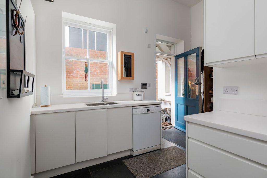 Additional image 11 of 7 bed detached house for saleGoldington Road, Bedford MK40