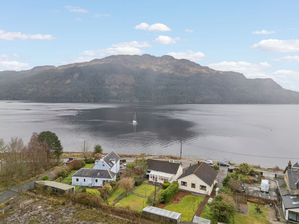 2 bed detached house for saleCarsaig, Carrick Castle, Cairndow PA24 photo 4