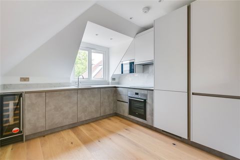 Uxbridge Road, West Acton W3