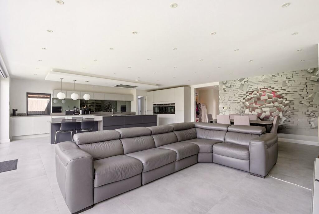 Additional image 6 of Oakwood Road, Bricket Wood, St. Albans, Hertfordshire, AL2