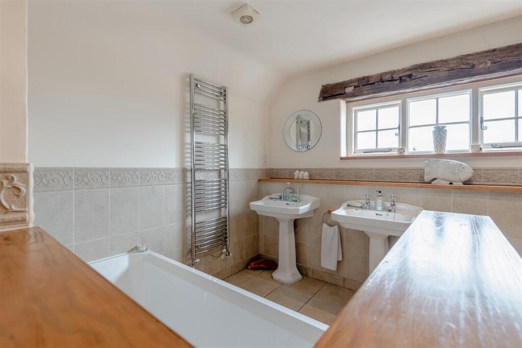 Additional image 7 of Dunnimere Farm, Portway Lane, Wiggington