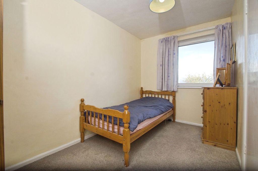 Additional image 10 of 2 bed flat for saleCoed Edeyrn, Llanedeyrn, Cardiff CF23