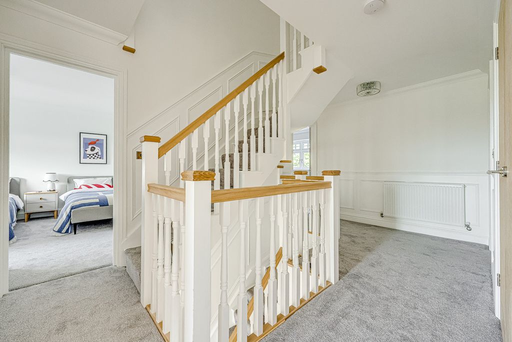 Additional image 28 of 5 bed detached house for saleNashlea Farm, Poors Lane North, Benfleet SS7