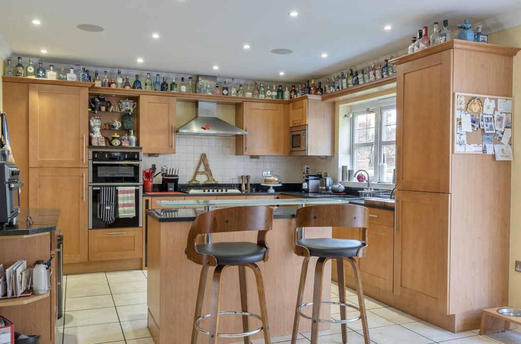 Additional image 8 of 5 bed detached house for saleChipstead Way, Banstead SM7