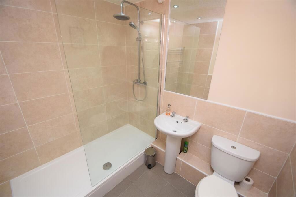 Additional image 7 of 2 bed flat for salePensby Road, Heswall, Wirral CH60
