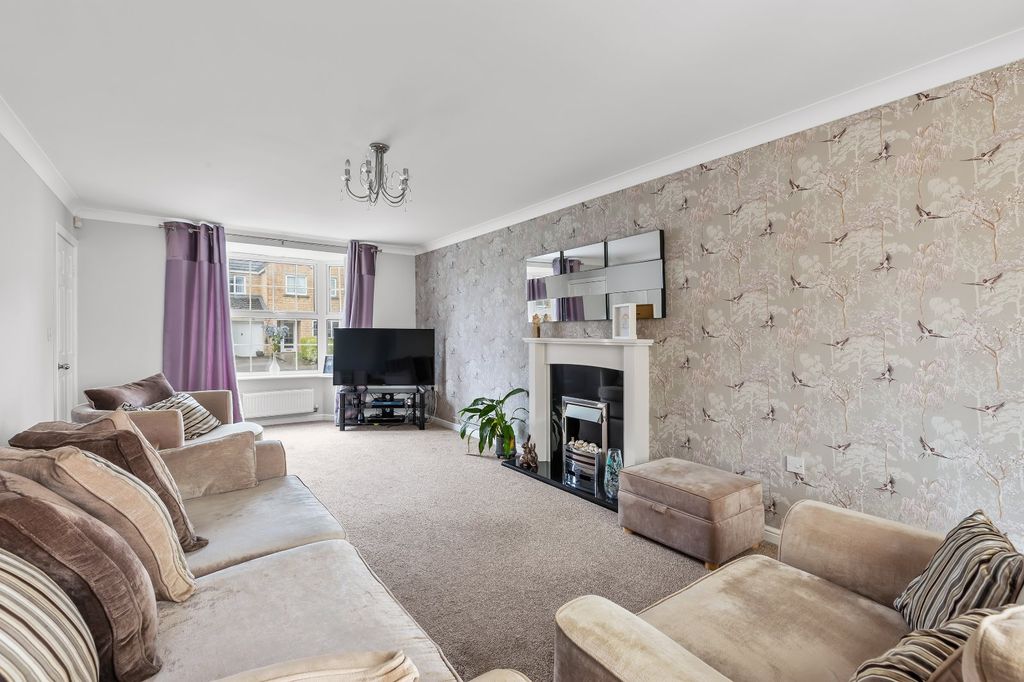 Additional image 2 of 6 bed detached house for saleAgincourt Drive, Bingley, West Yorkshire BD16