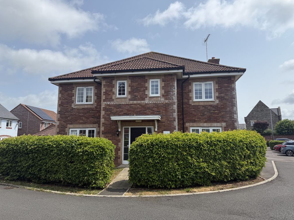 1 bed flat for saleFox Close, Thornbury BS35