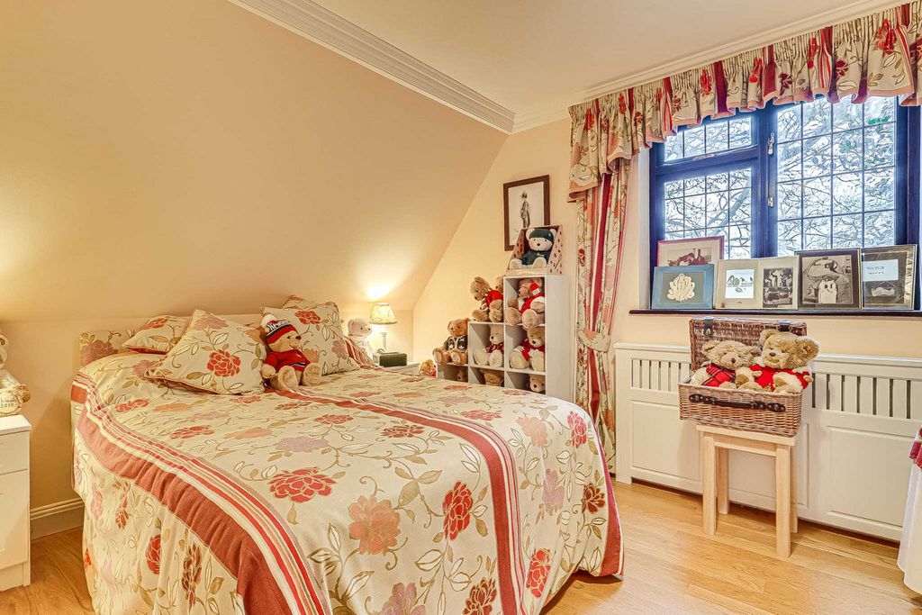 Additional image 44 of 4 bed detached house for saleVicarage Hill, Benfleet SS7