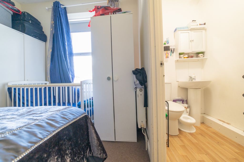 Additional image 7 of 5 bed block of flats for salePiercefield Place, Adamsdown CF24