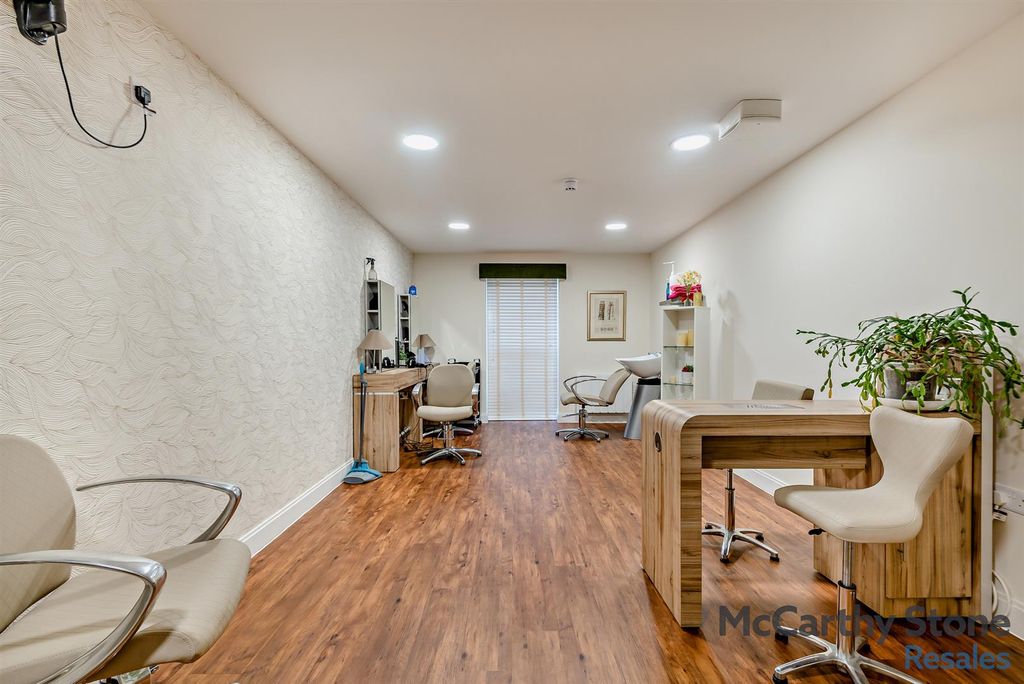 Additional image 22 of 1 bed flat for saleWayfarer Place, The Dean, Alresford SO24