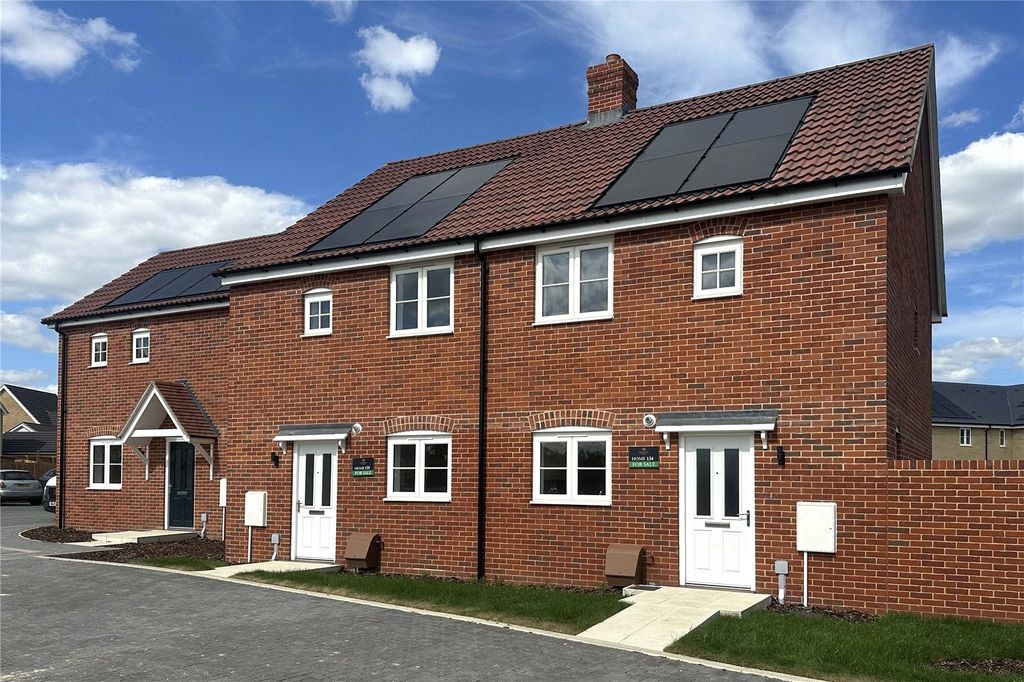 2 bed terraced house for saleLondon Road, Beccles, Suffolk NR34