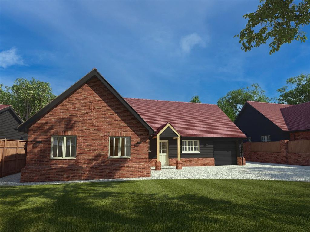 3 bed detached bungalow for saleDry Street, Langdon Hills, Basildon SS16