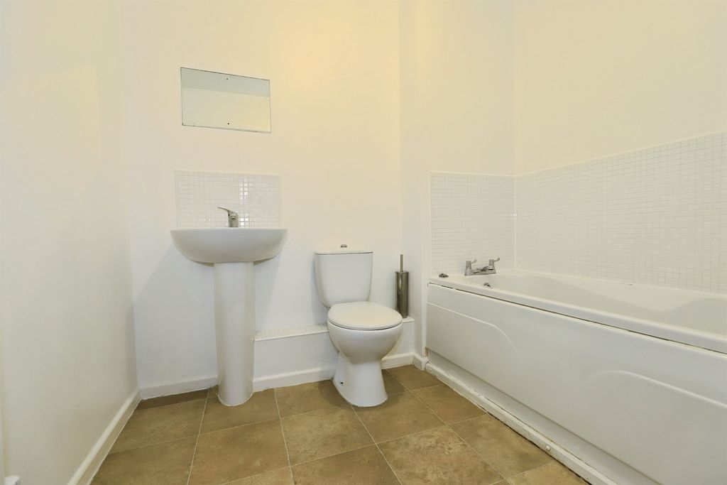 Additional image 13 of 2 bed flat for saleLoxdale Sidings, Bilston WV14