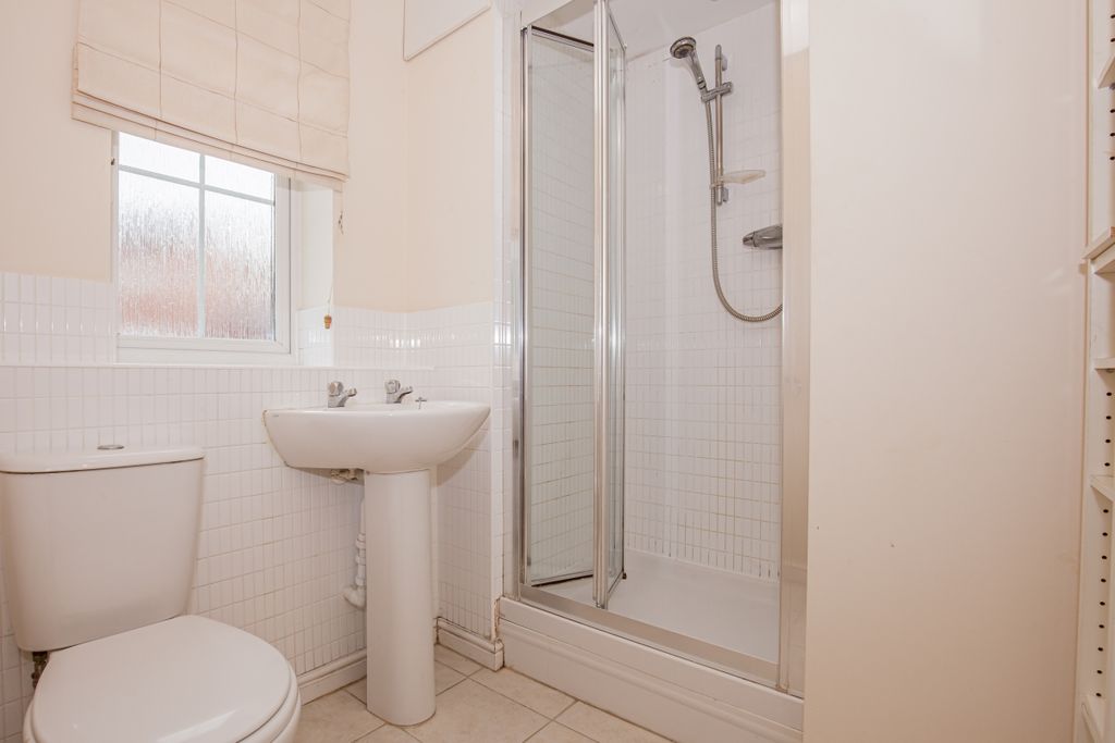 Additional image 8 of 2 bed flat for saleWinter Gardens Way, Banbury OX16