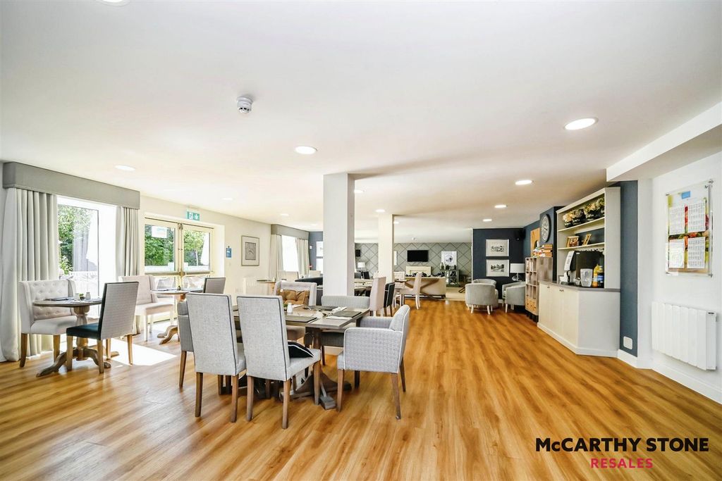 Additional image 10 of 2 bed flat for saleOakhill Place, High View, Bedford, Bedfordshire MK41
