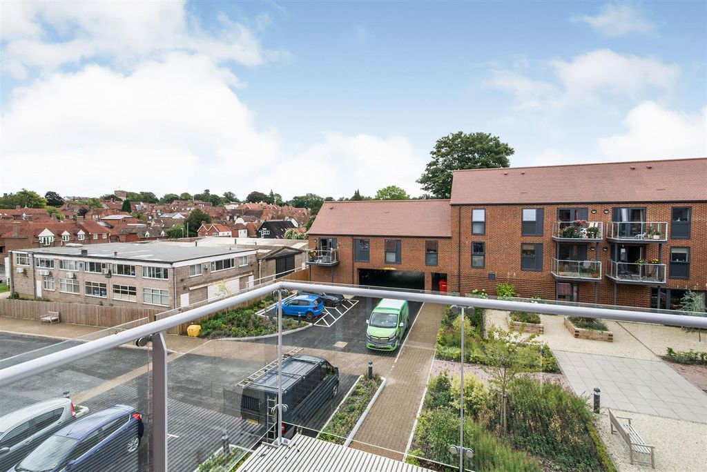 Additional image 17 of 1 bed flat for saleWayfarer Place, The Dean, Alresford SO24