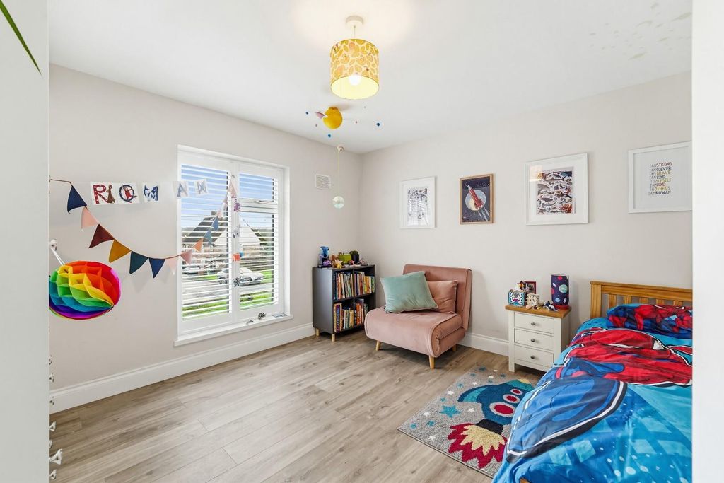 Additional image 7 of 4 bed end terrace house for saleThornfield Road, Banstead SM7