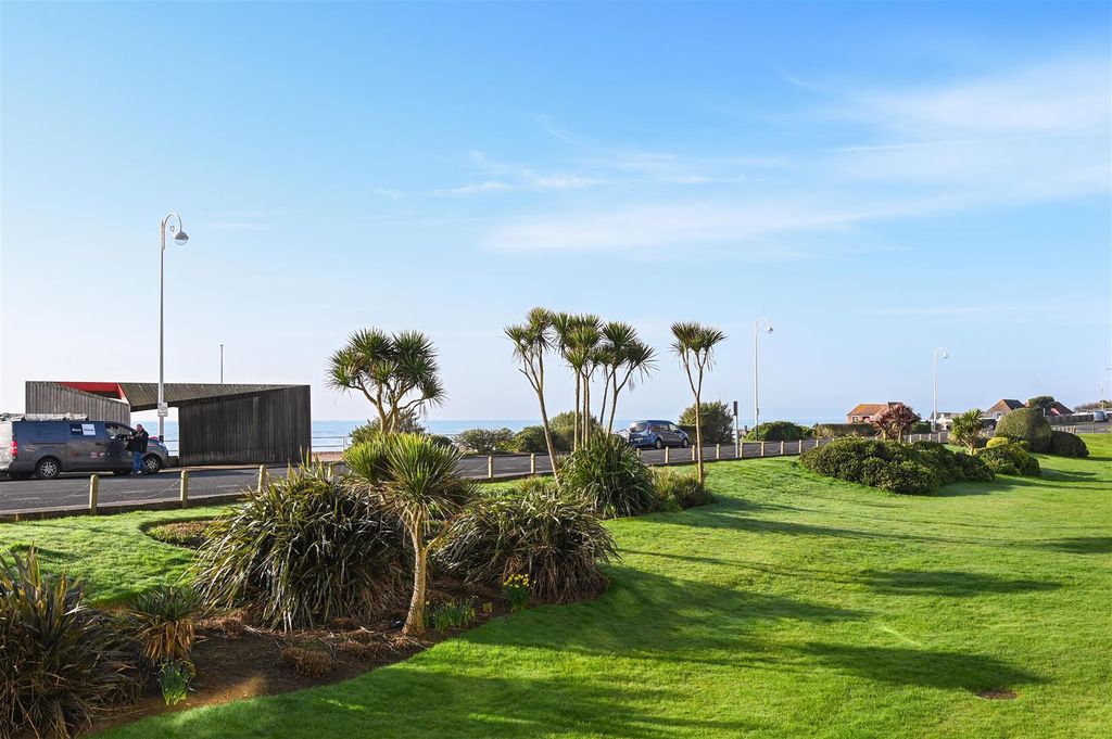 Additional image 13 of 2 bed flat for saleWest Parade, Bexhill-On-Sea TN39