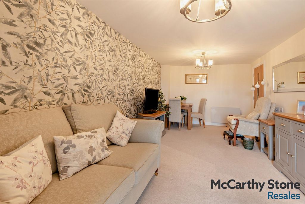 Additional image 11 of 1 bed flat for saleWayfarer Place, The Dean, Alresford SO24