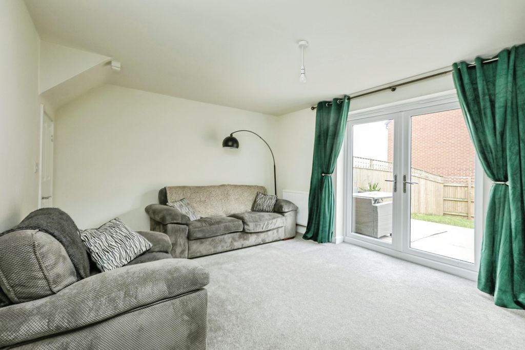 Additional image 6 of 3 bed semi-detached house for saleSandpiper Drive, Doncaster DN4