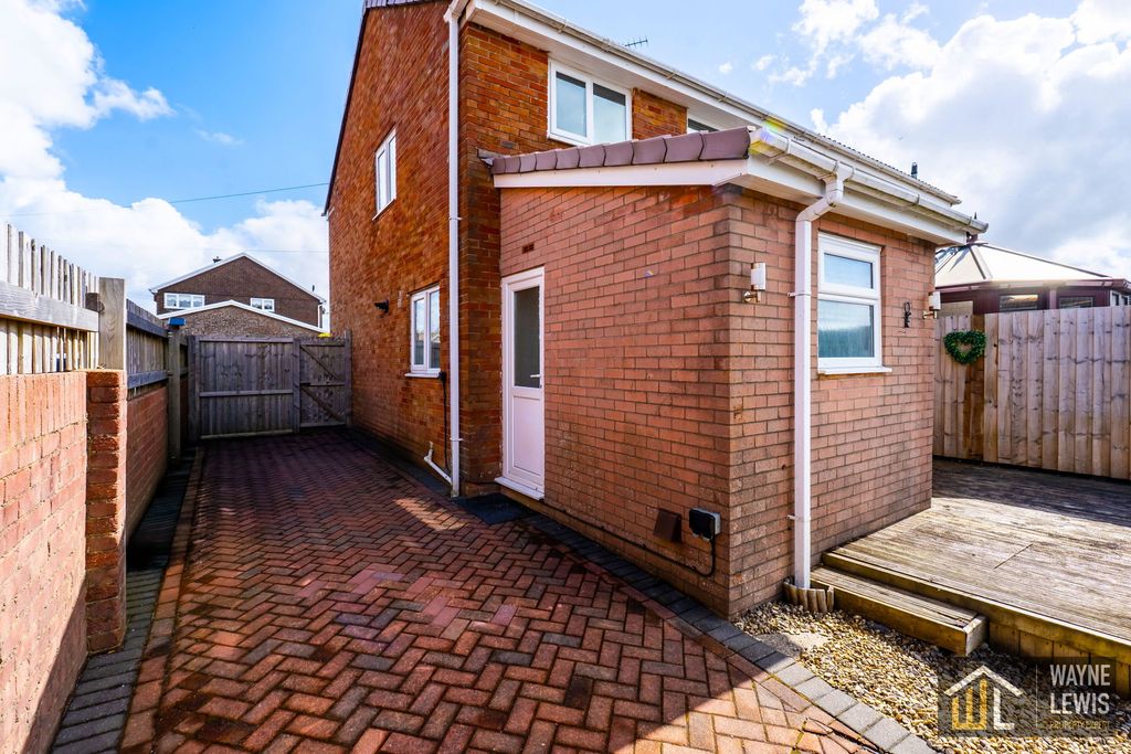 Additional image 13 of 3 bed semi-detached house for saleMaple Close, Pontllanfraith, Blackwood NP12