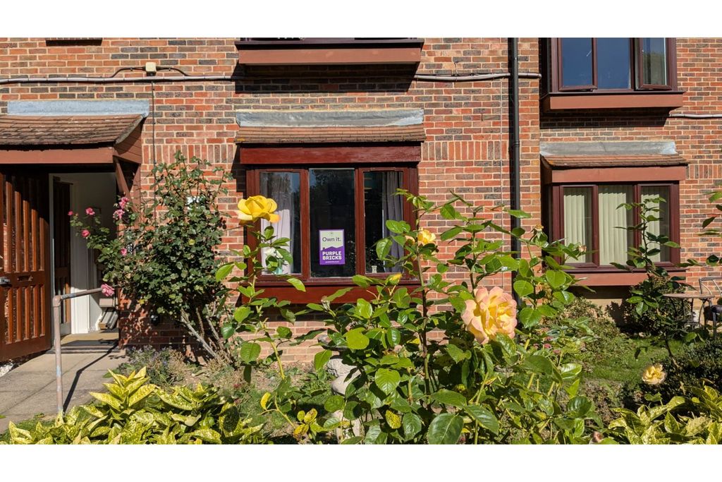 Additional image 3 of 1 bed flat for saleHigh Street, Abbots Langley WD5