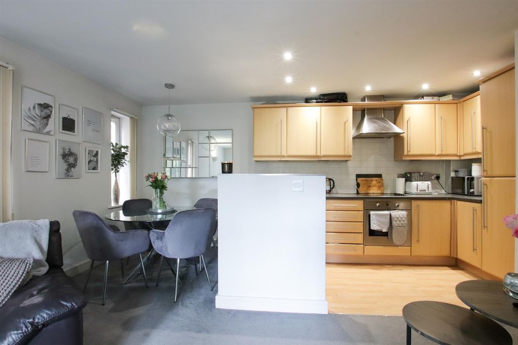 Additional image 4 of 2 bed flat for saleBarrington Road, Altrincham WA14