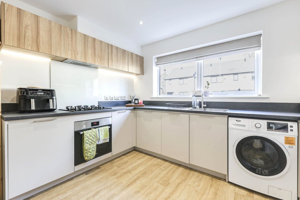 Additional image 3 of 3 bed end terrace house for salePark Meadow Lane, Farnley, Leeds, West Yorkshire LS12