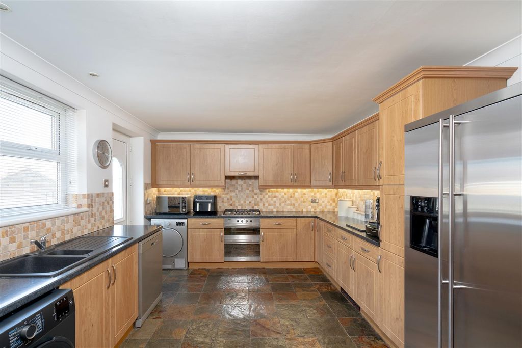 Additional image 6 of 4 bed detached house for saleBlue Hill Lane, Wortley, Leeds LS12