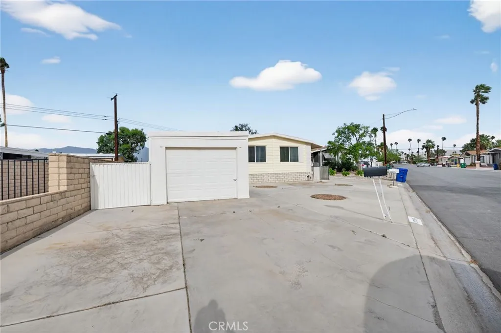 Additional image 67 of 33183 Laura Dr, Thousand Palms, CA 92276