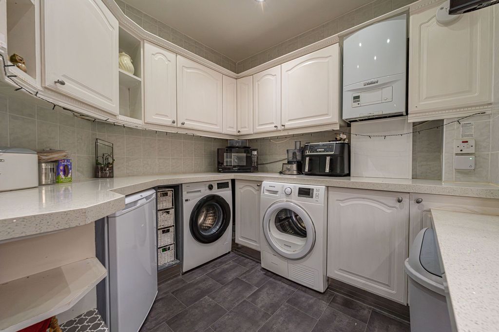 Additional image 9 of 4 bed semi-detached house for salePark View, Pontypool NP4