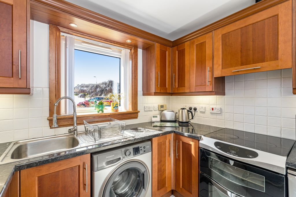Additional image 5 of 2 bed flat for sale10/3 Liberton Place, Liberton, Edinburgh EH16