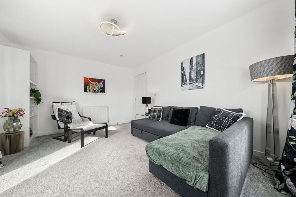 Additional image 3 of 3 bed flat for saleWeir Street, Stirling FK8