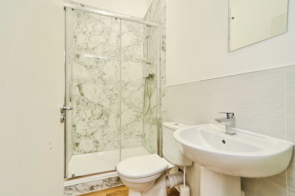 Additional image 6 of 2 bed flat for saleThe Green, Bingley BD16