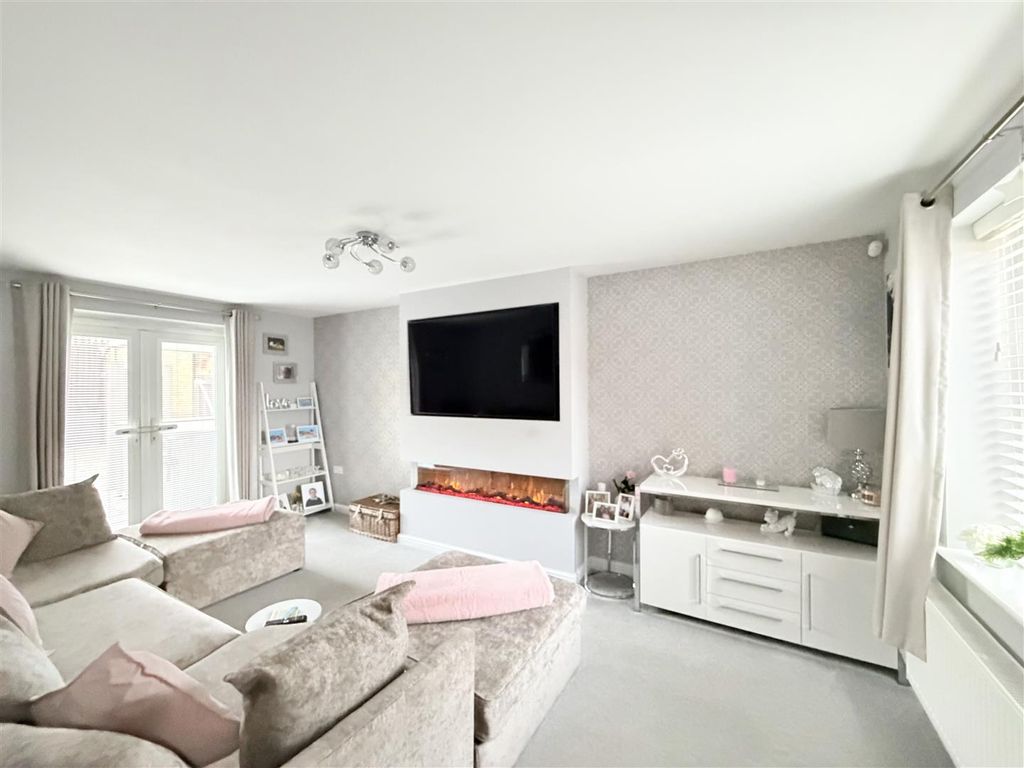 Additional image 3 of 4 bed detached house for saleBaron Avenue, Ashton-Under-Lyne OL6