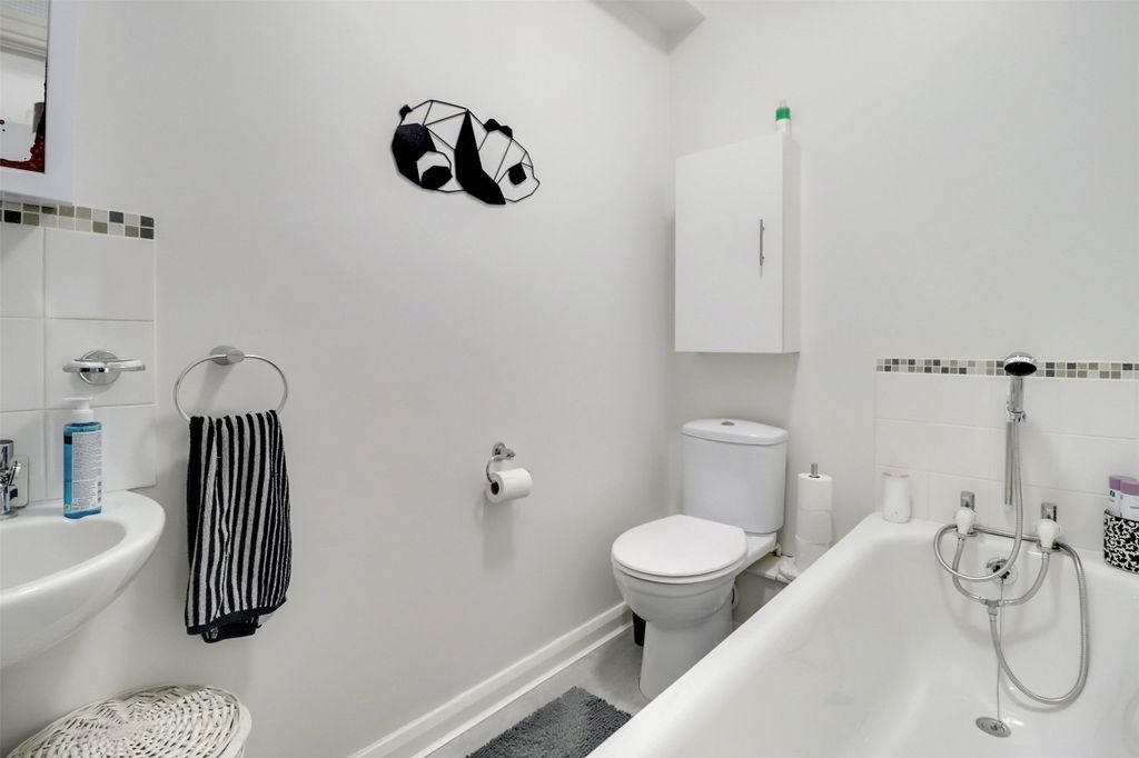Additional image 12 of 2 bed flat for saleMarket Place, Bideford, Devon EX39