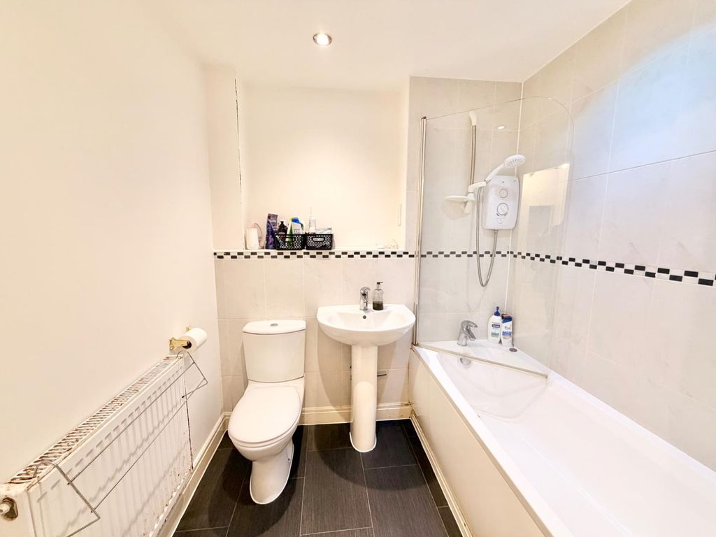 Additional image 8 of 2 bed flat for saleQuarry Hill, Wilnecote, Tamworth B77