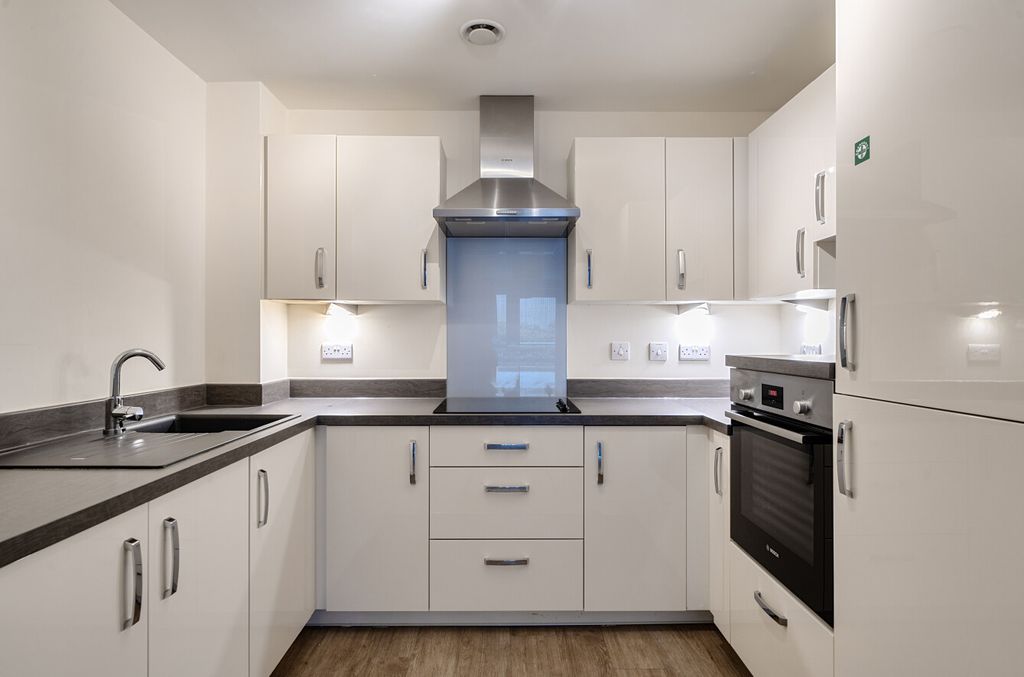 Additional image 2 of 2 bed flat for saleWayfarer Place, The Dean, Alresford SO24