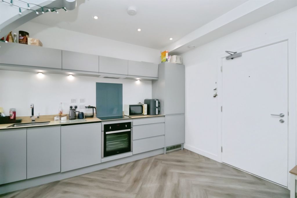 Additional image 9 of 1 bed flat for saleWindsor Road, Barry CF62