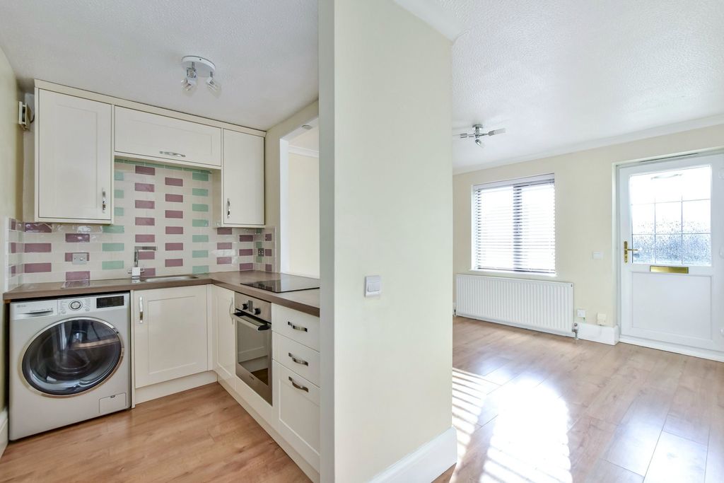 Additional image 8 of 1 bed maisonette for saleDe Havilland Way, Abbots Langley WD5