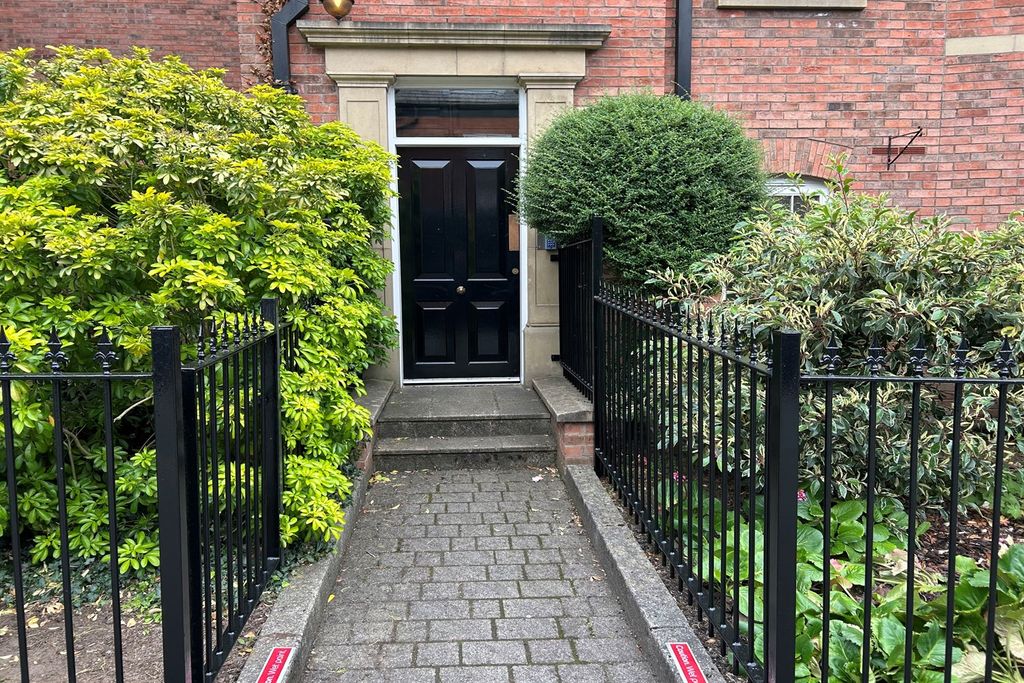 Additional image 10 of 2 bed flat for saleRoyles Square, South Street, Alderley Edge SK9