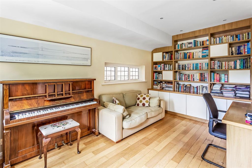 Additional image 7 of 4 bed detached house for saleCrampshaw Lane, Ashtead KT21